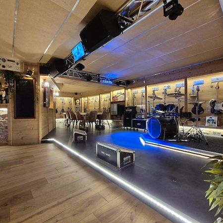 Del Vino Bar A Vin & Guitares Appartement Sauna Terrasse Garage Orchamps-Vennes Экстерьер фото