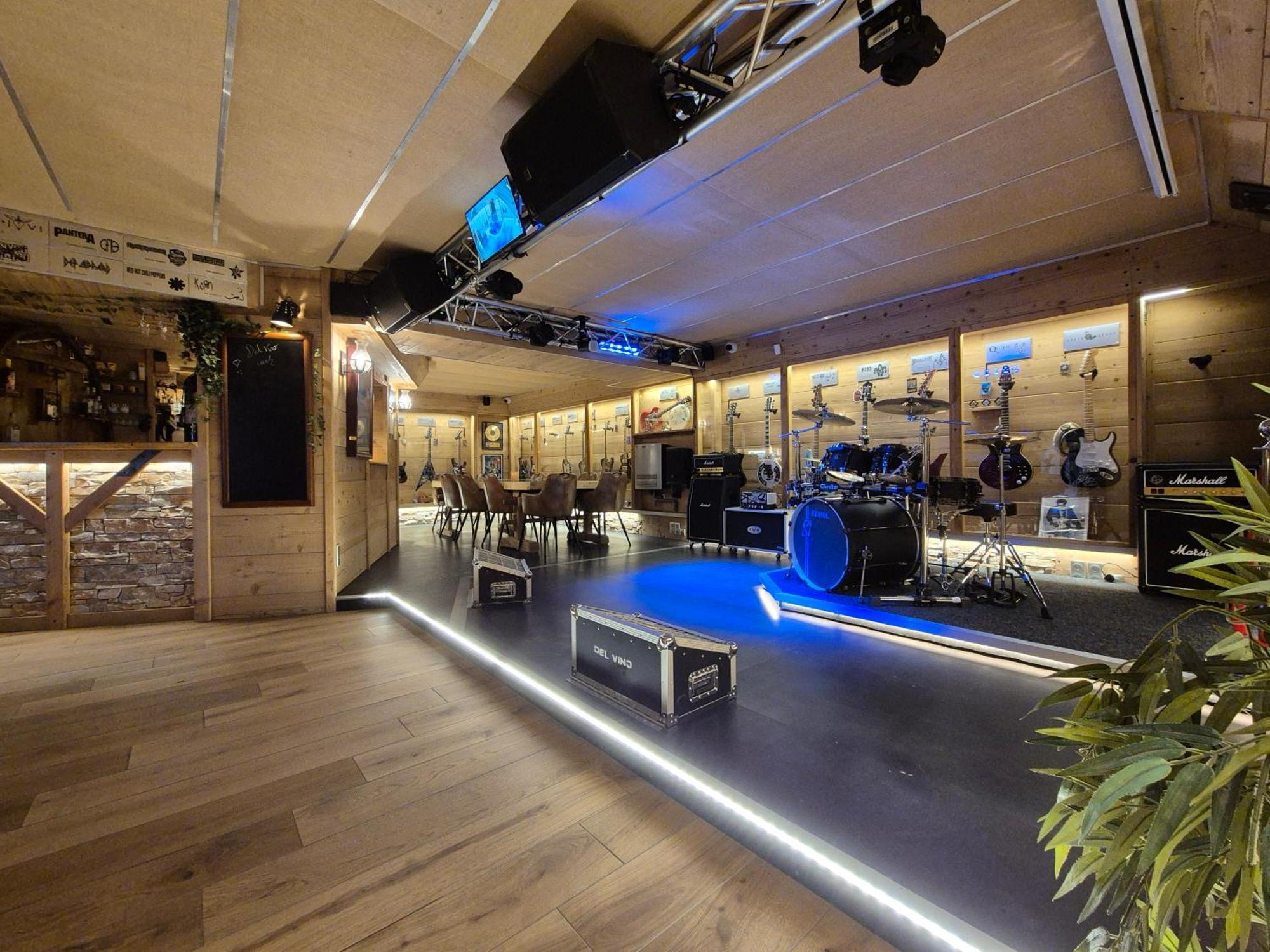 Del Vino Bar A Vin & Guitares Appartement Sauna Terrasse Garage Orchamps-Vennes Экстерьер фото